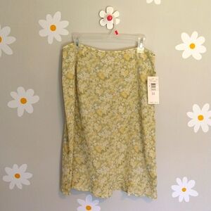 NWT First Issue Liz Claiborne Spring Romance Green Yellow Delicate Floral Skirt
